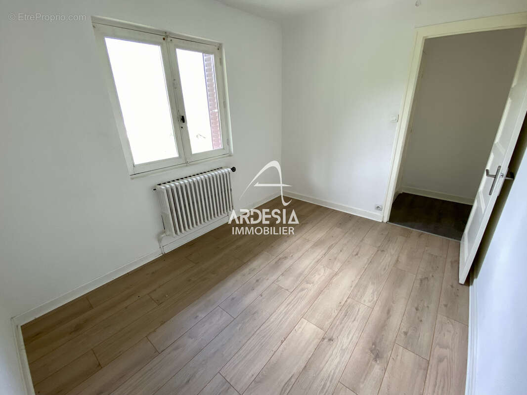 Appartement à SAINT-JULIEN-MONT-DENIS