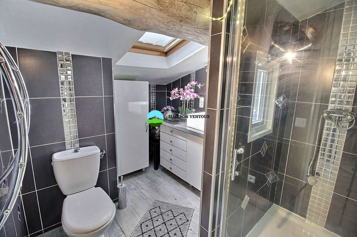 Maison  à Saint Didier, double séjour, 5 chambres, plus de 1000m² avec piscine. - photo 18