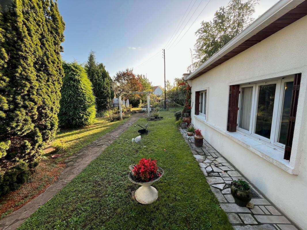 Maison à VAIRES-SUR-MARNE