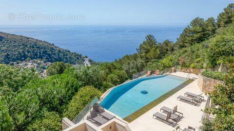Maison à EZE