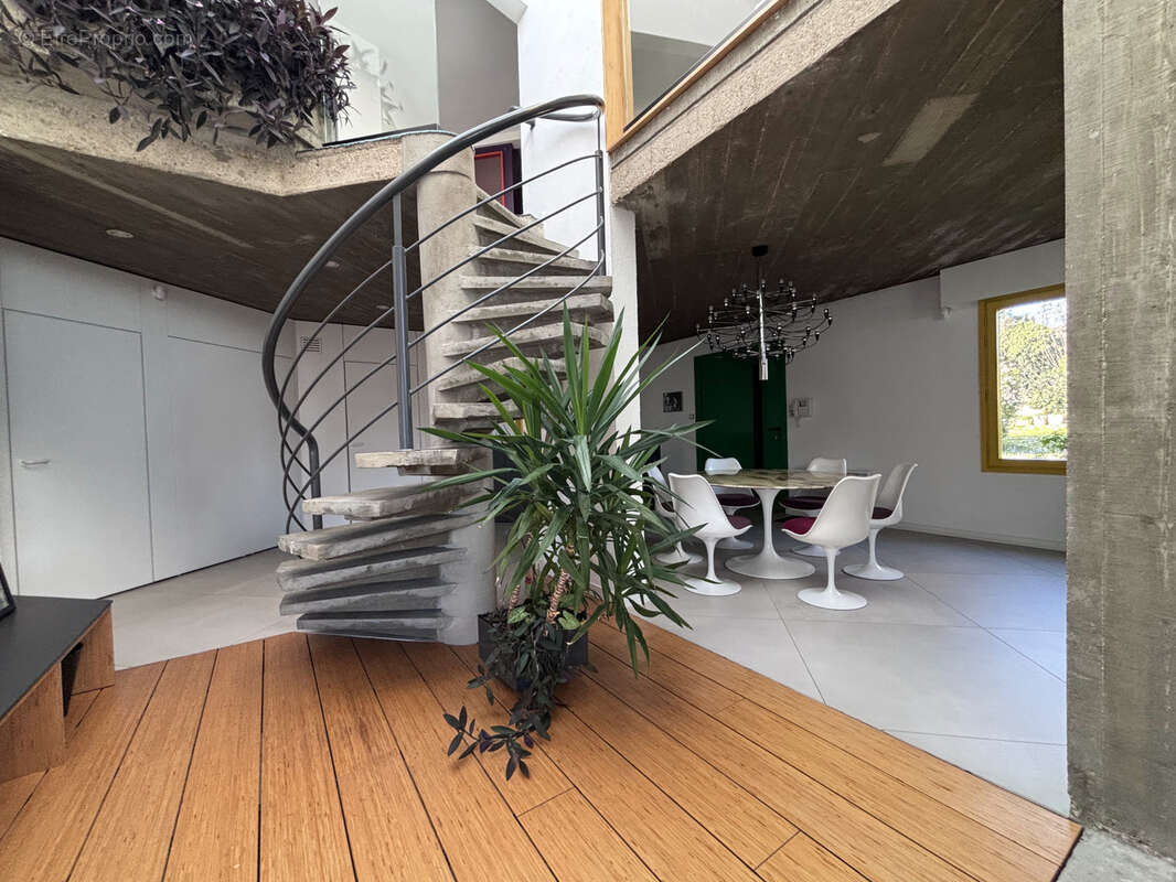 Maison à SAINT-CYR-AU-MONT-D'OR