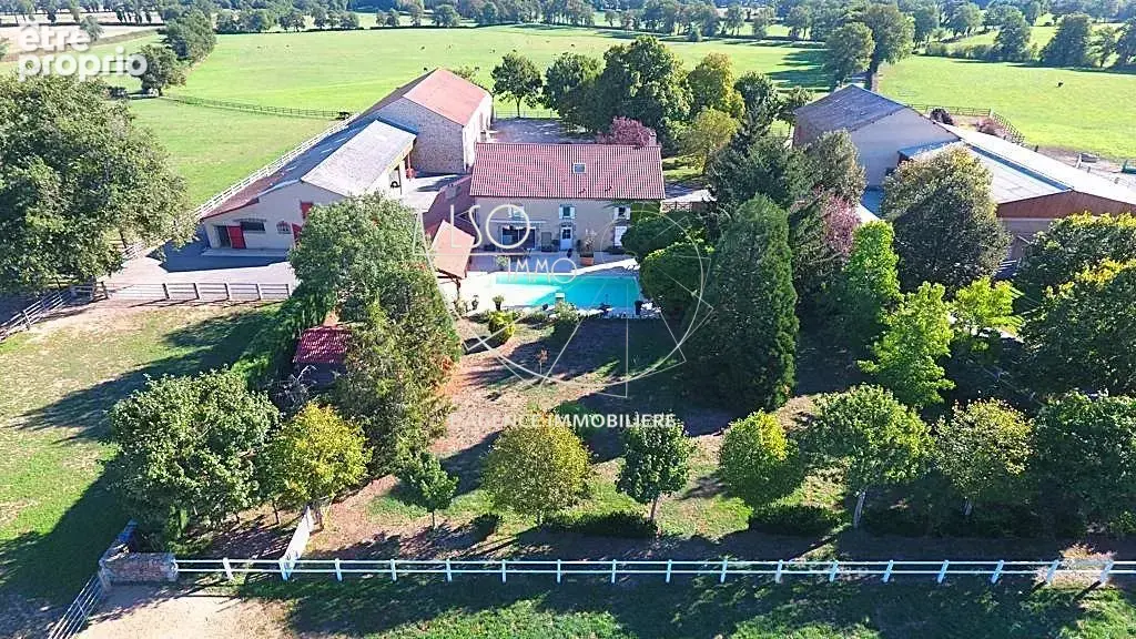 Maison 7 pièces 262 m² à vendre à Le Dorat (87210) - photo 1