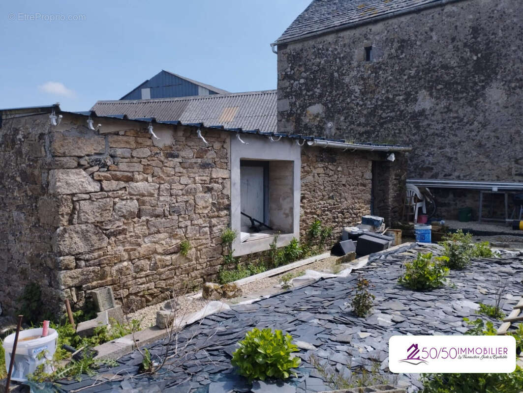 Maison à SAINT-VOUGAY