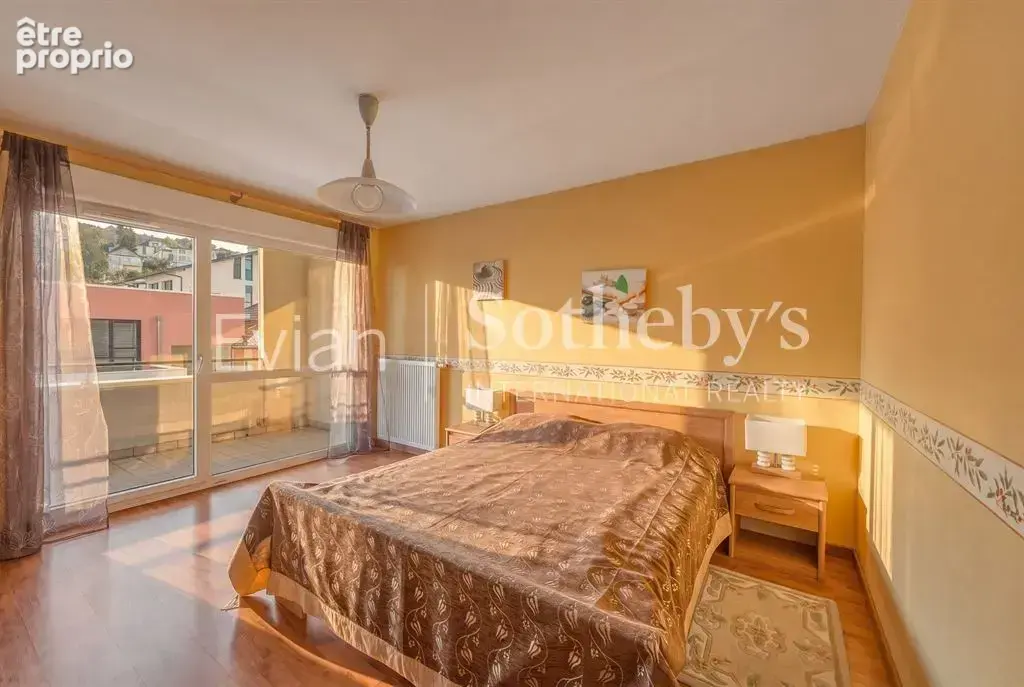 Evian centre ville appartement t4 vue lac - photo 10