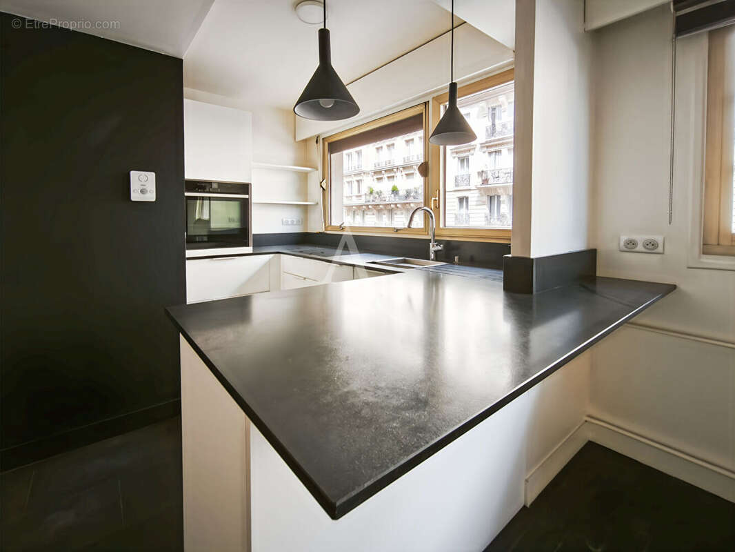 Paris 17ème - 3 Pièces avec jardin de 38 M² - Courcelles - photo 13