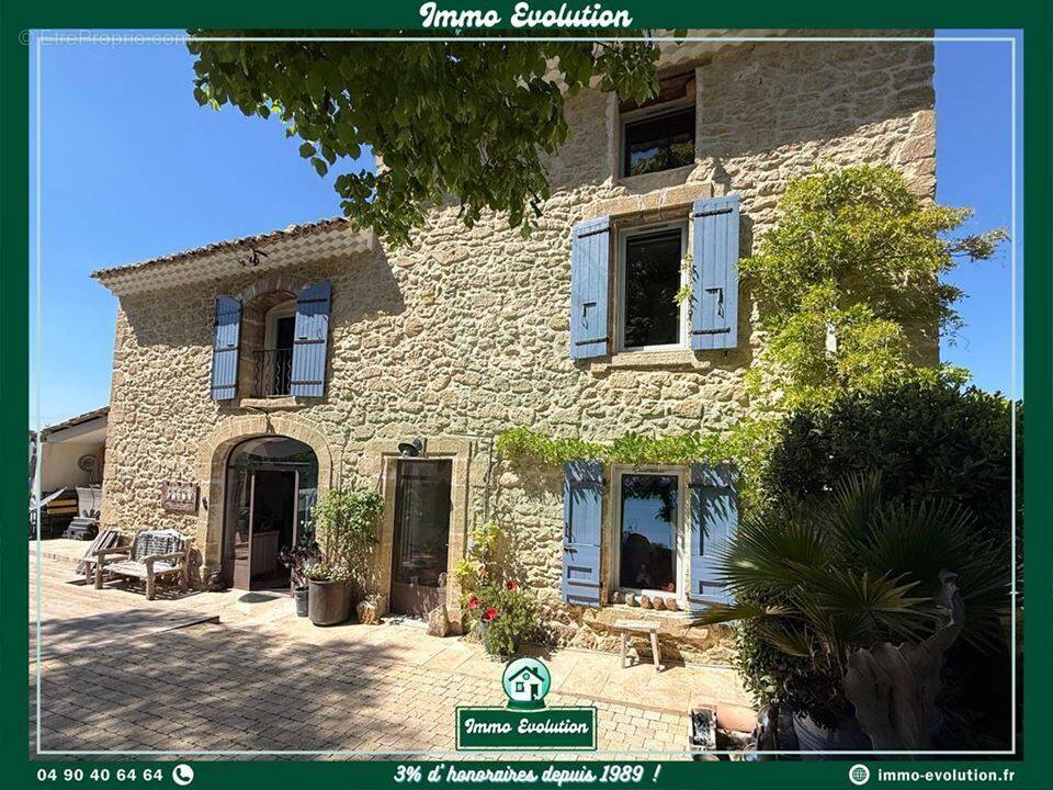 Maison à CAMARET-SUR-AIGUES