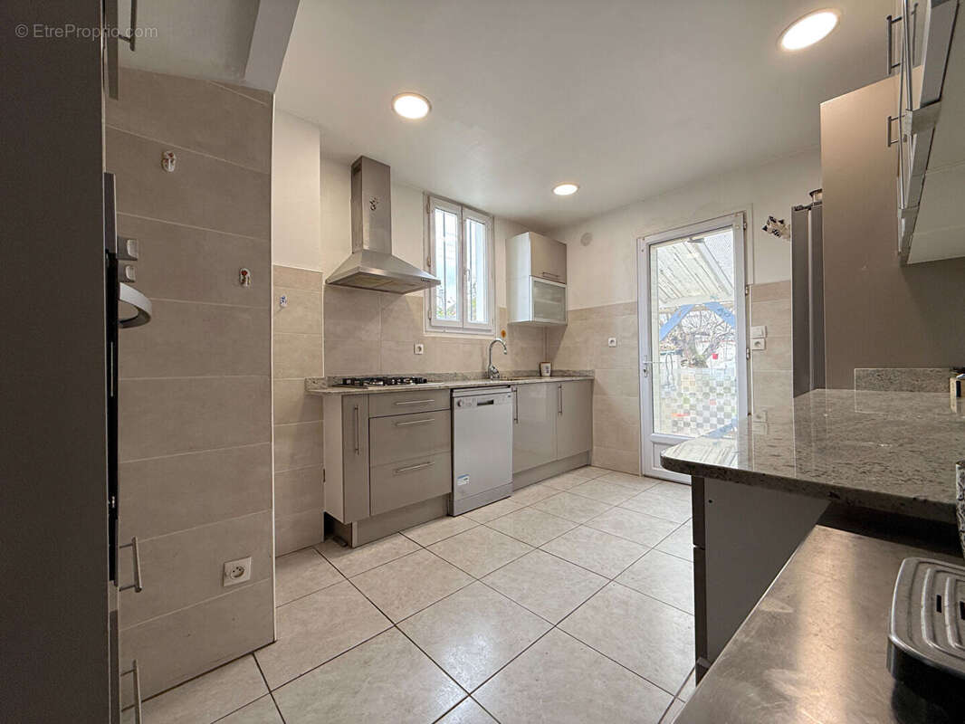 Maison à RIS-ORANGIS