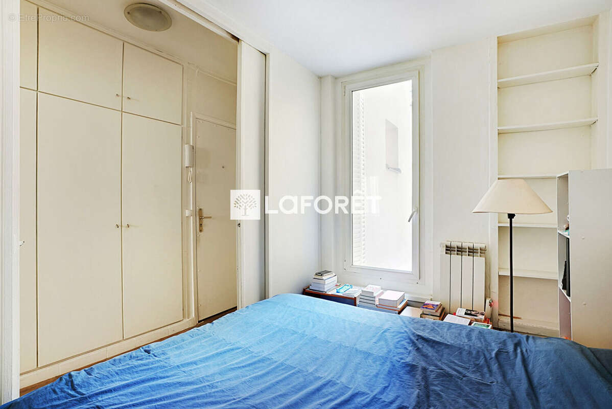 Appartement à PARIS-14E