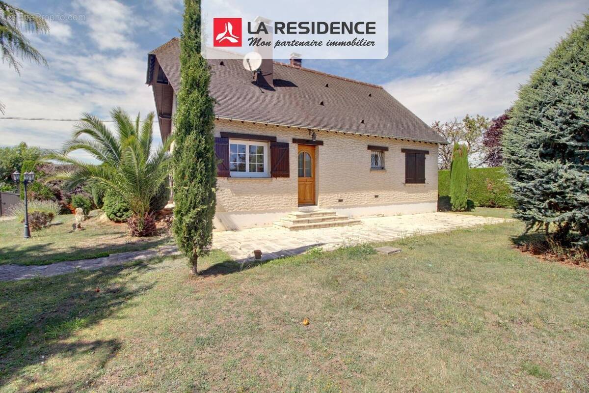 Maison à COURCELLES-SUR-SEINE