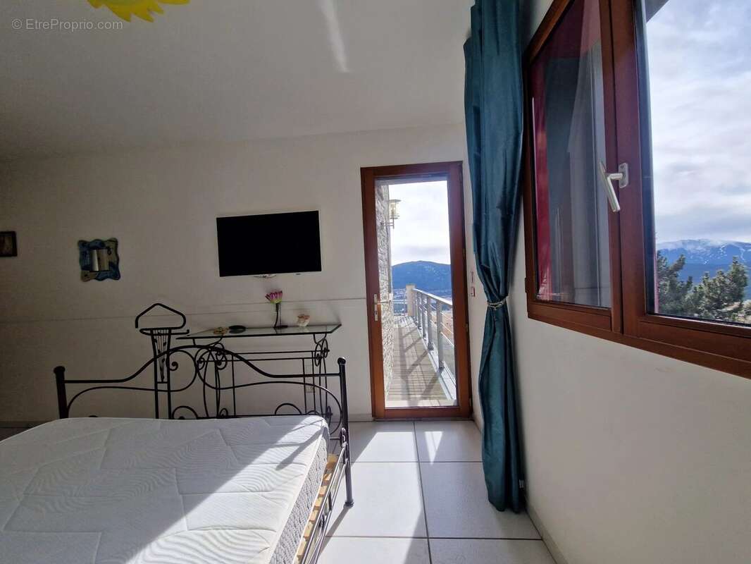 Maison à LES ANGLES