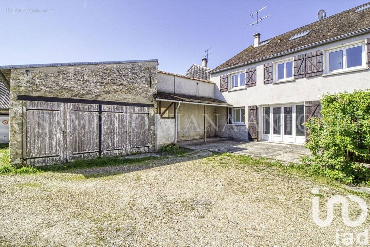 Photo 1 - Maison à MALESHERBES