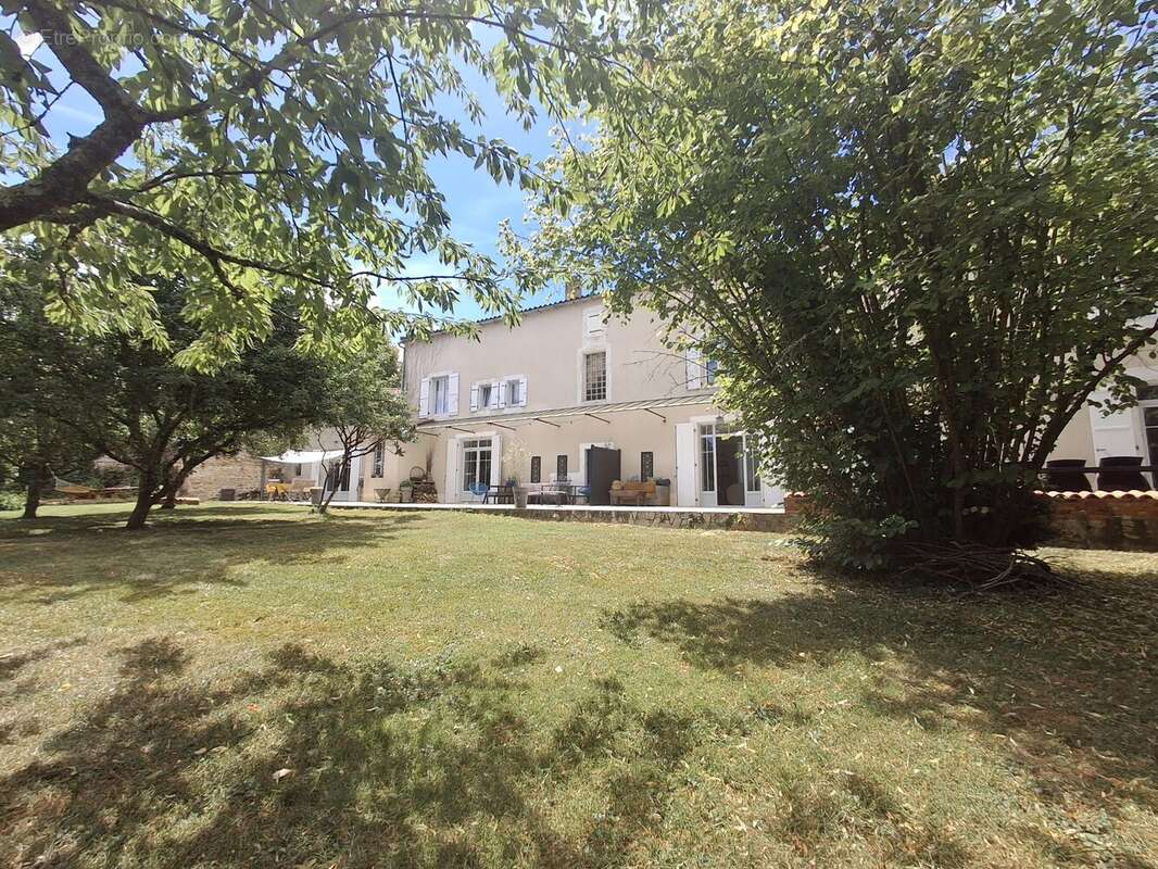 Maison à LA ROCHEFOUCAULD