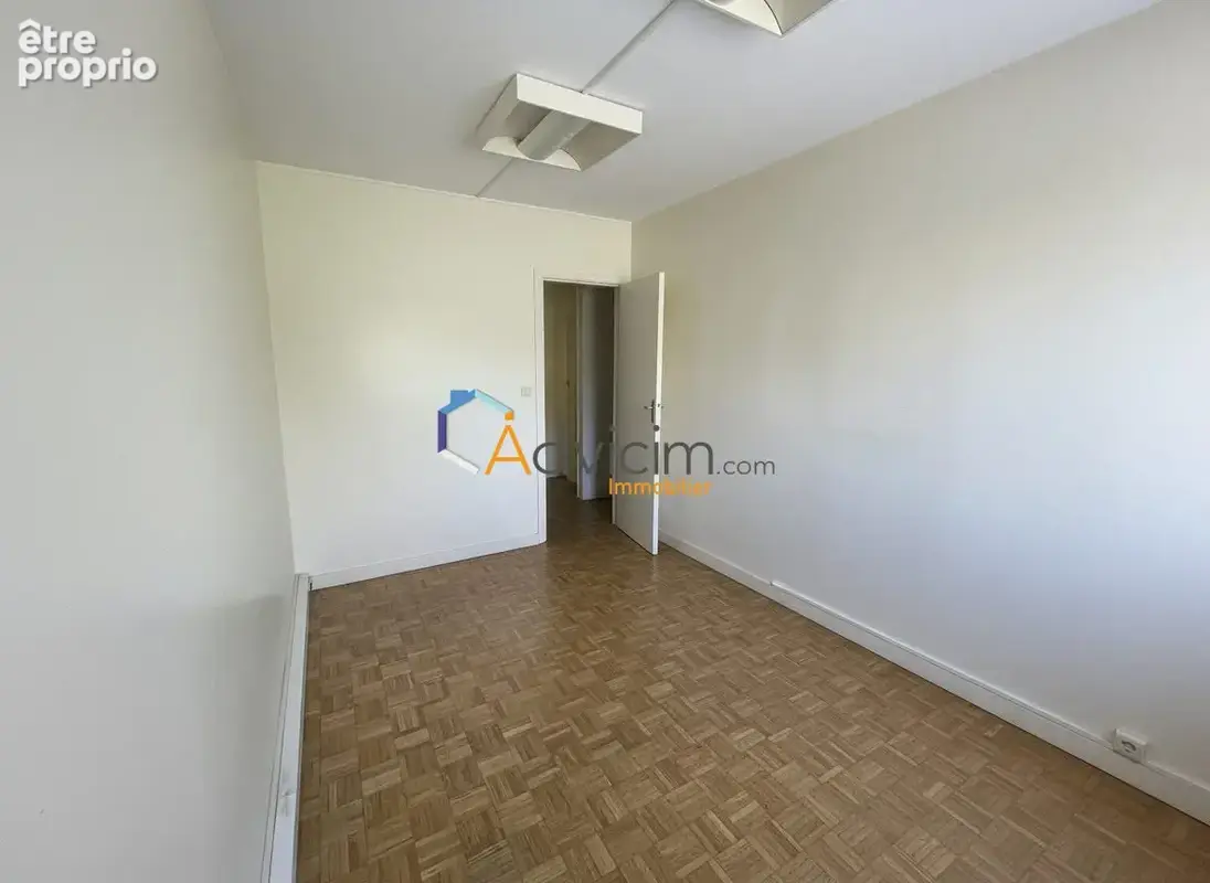 Appartement 5 pièces 99 m² à vendre à Olivet (45160) - photo 2