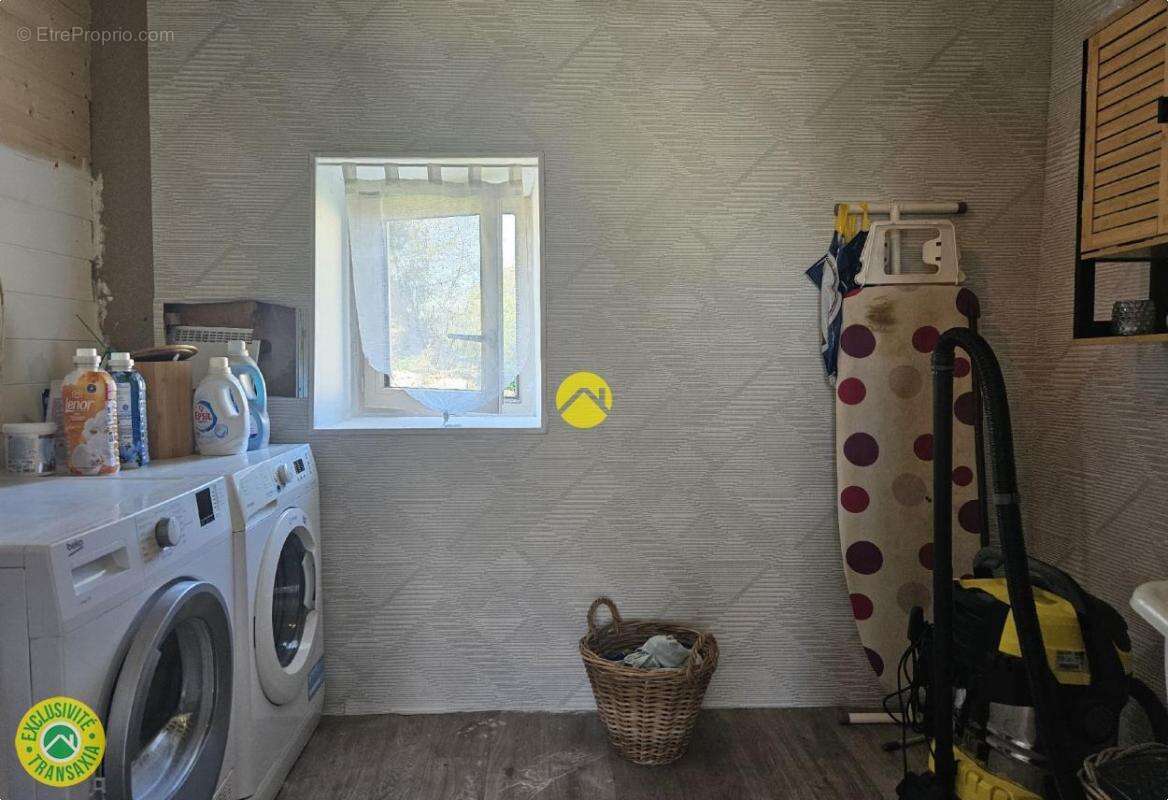 Maison à BIZENEUILLE