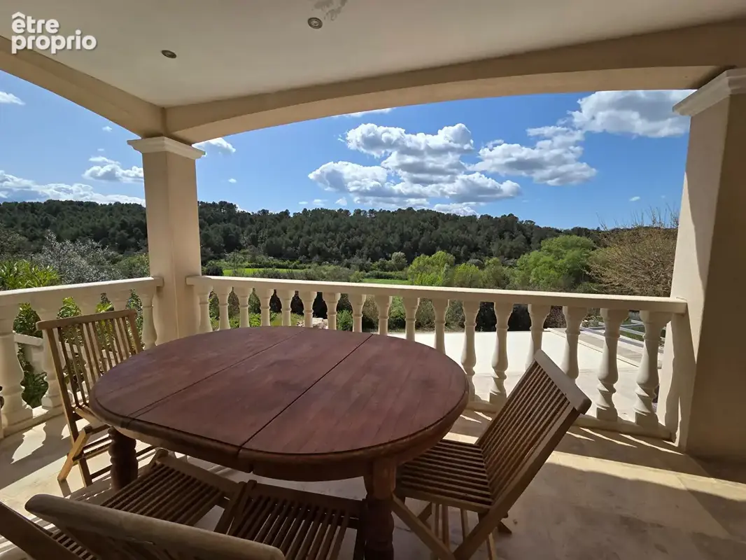 Villa 5 pièces avec piscine de 136 m2 - photo 2