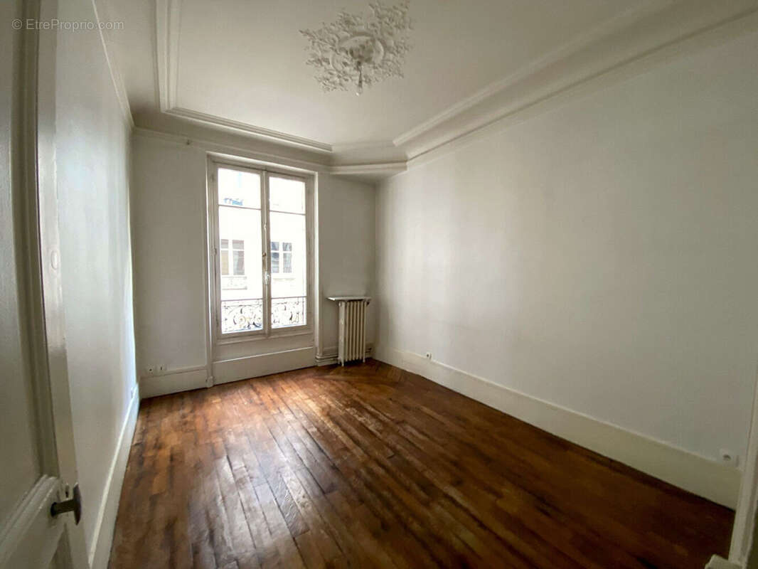 Appartement à PARIS-12E