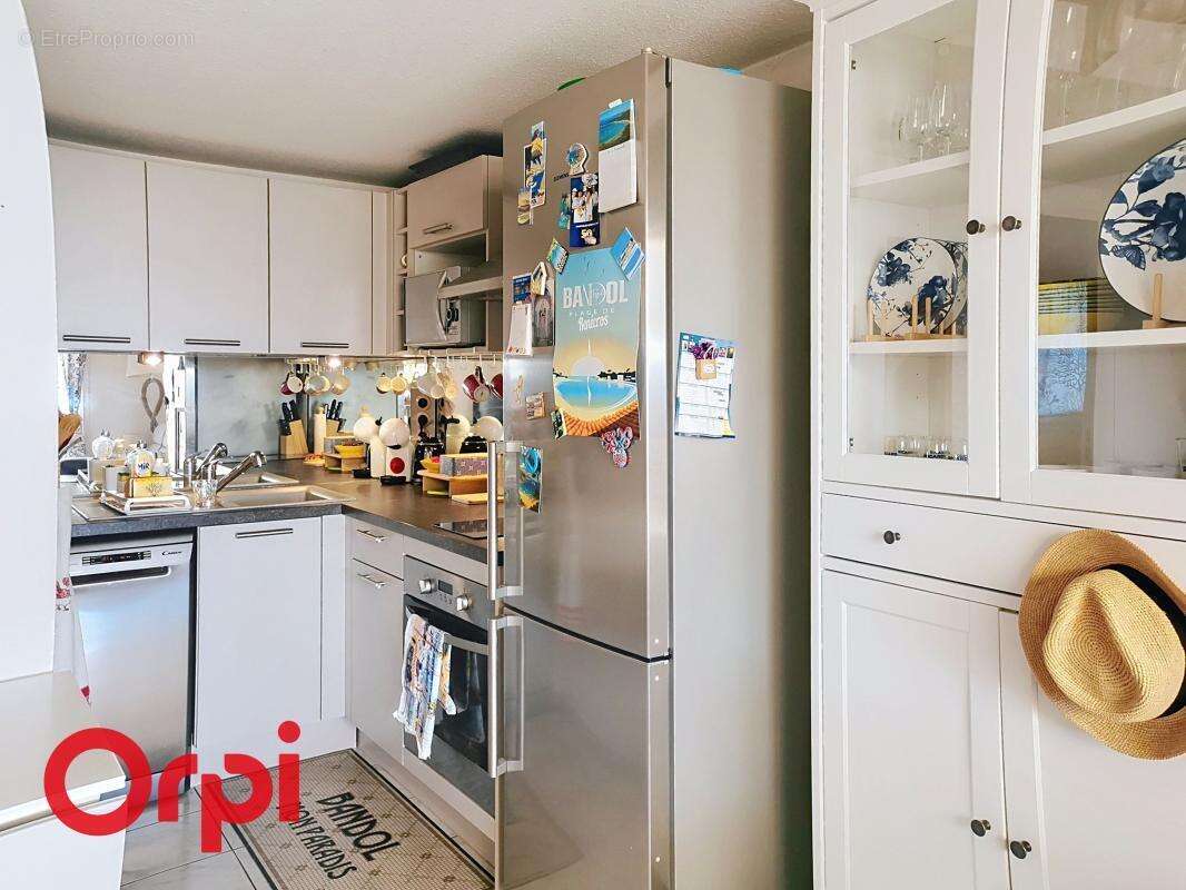 Superbe vue mer – appartement t2 de 45 m² à bandol - stationnement privatif - photo 7