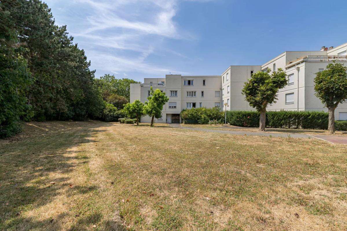 Appartement T4 de 79 m² à Trappes - photo 16