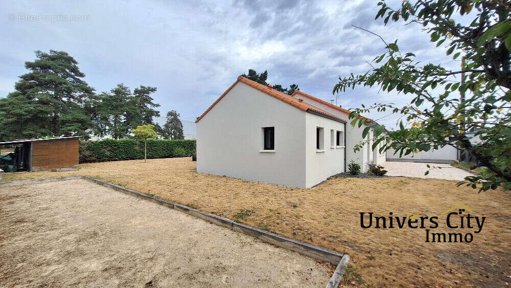 Maison 123 m² à Saint-Sebastien-Sur-Loire  - photo 3
