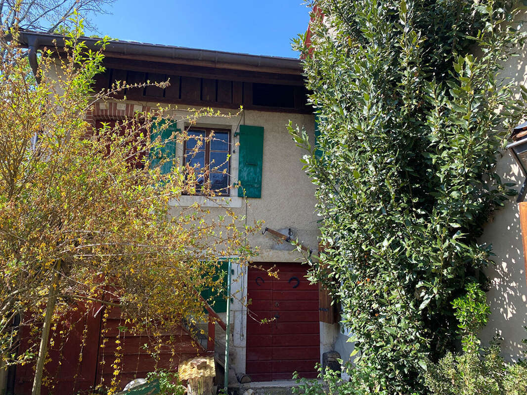 Maison à DIVONNE-LES-BAINS