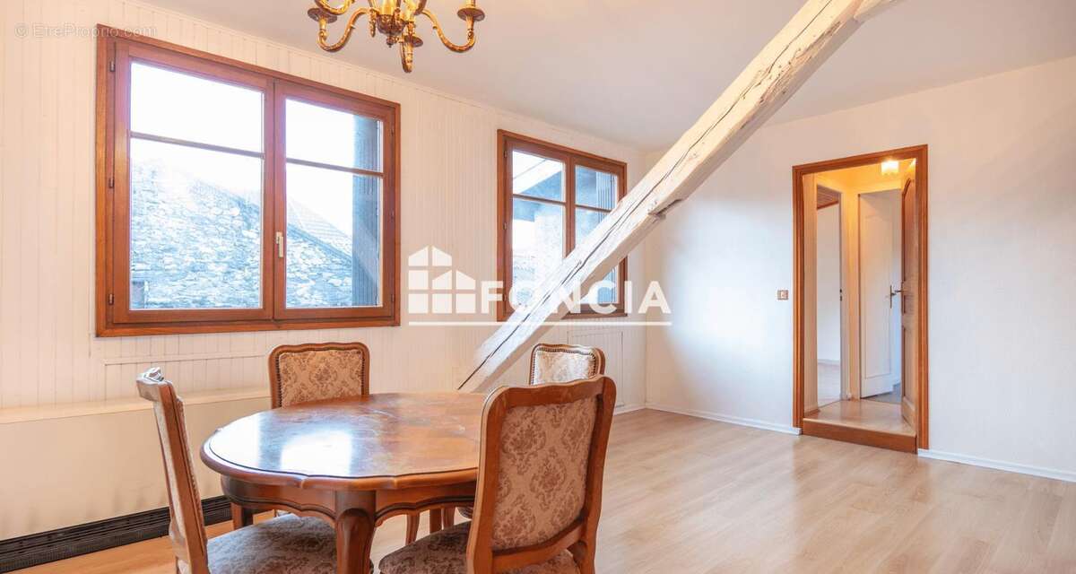Appartement à VIZILLE