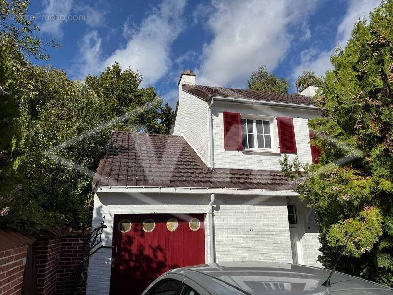 Maison à COMBS-LA-VILLE