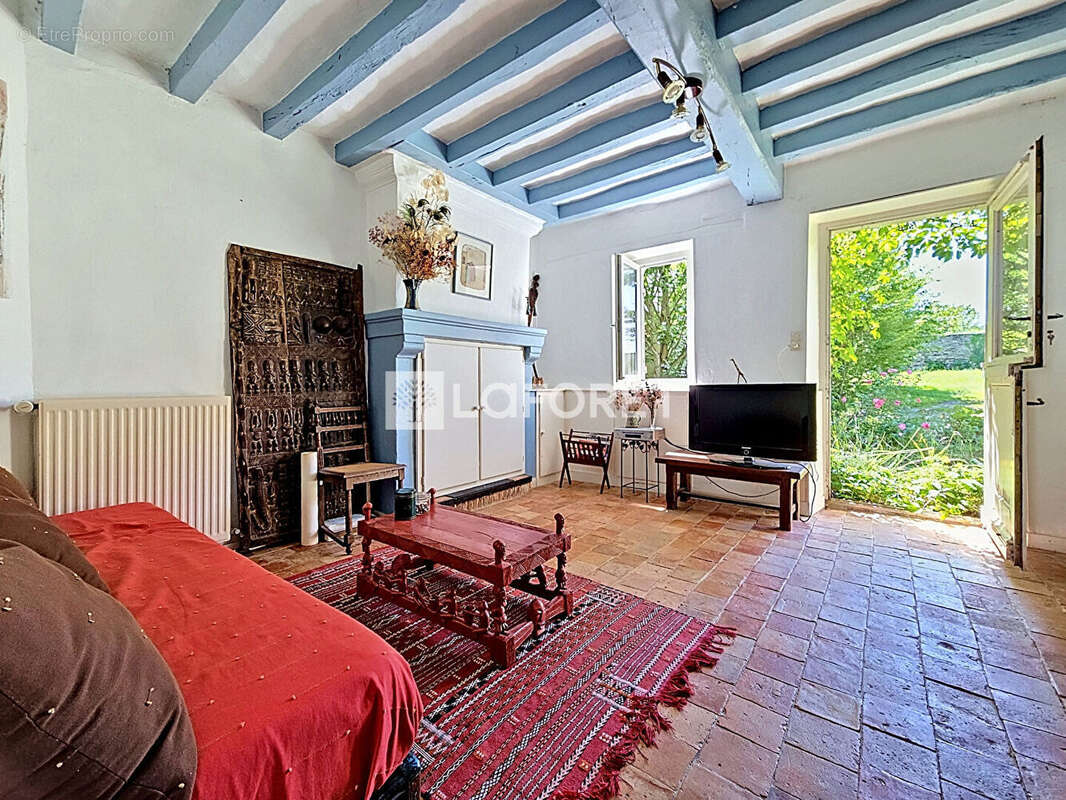 Maison à FENEU