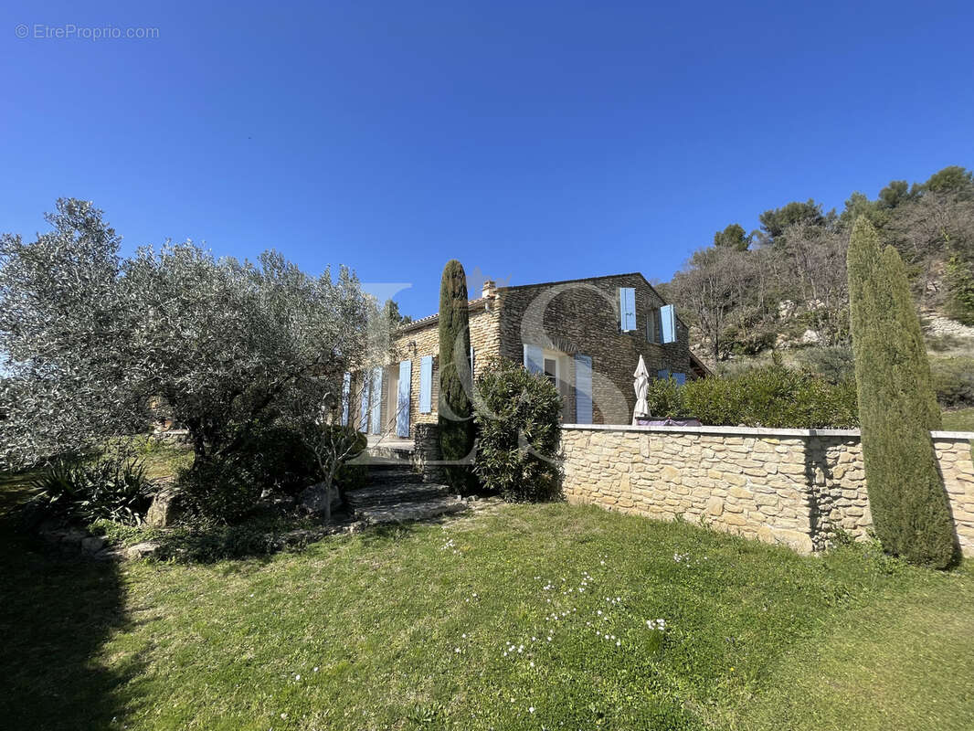 Maison à MALAUCENE