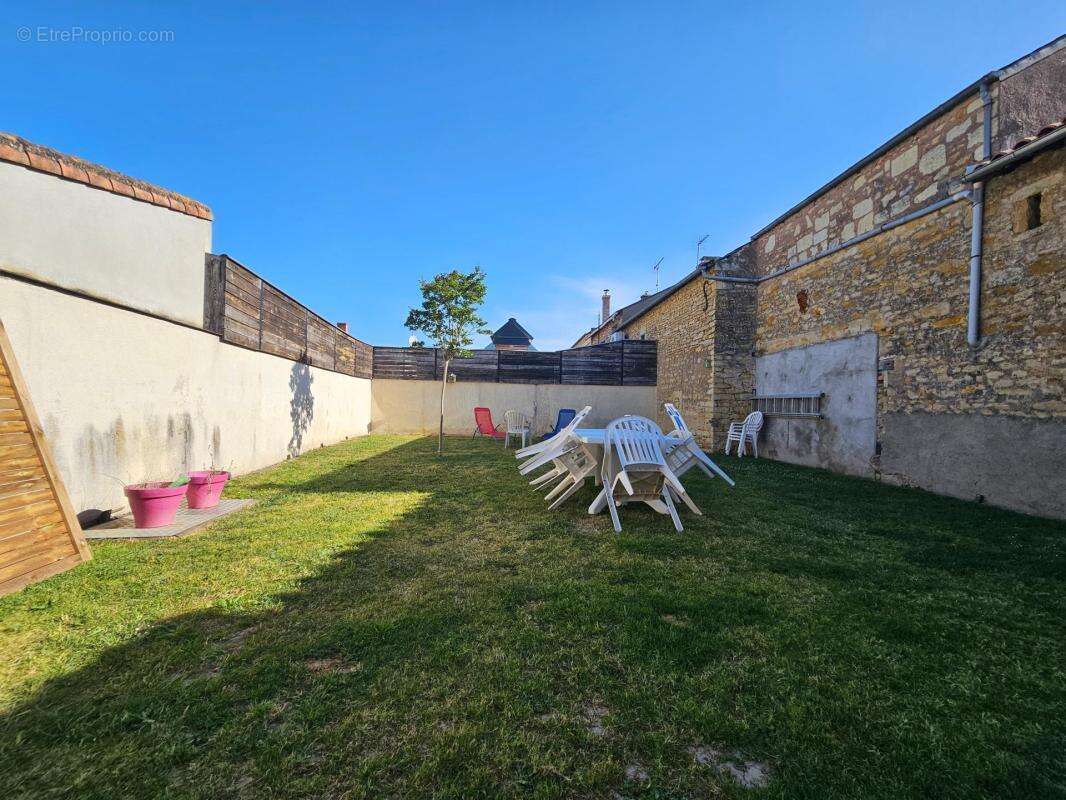 Maison à BRION-PRES-THOUET