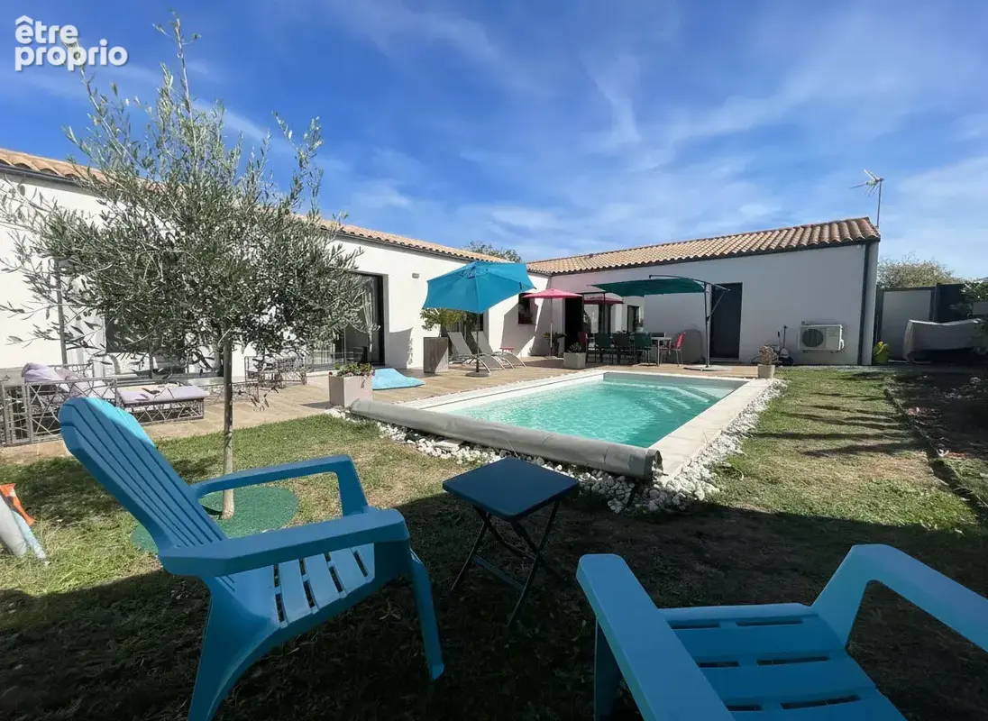 Photo Maison à Saint-Agnant au prix de 416 000€