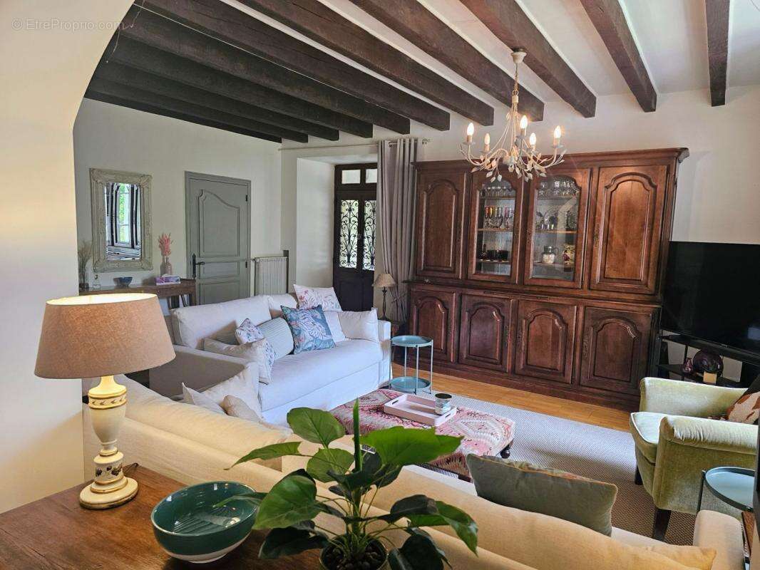 Maison à POMY