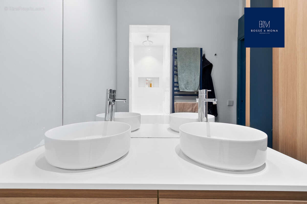 Appartement à PARIS-7E