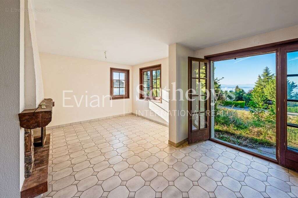 Maison à NEUVECELLE