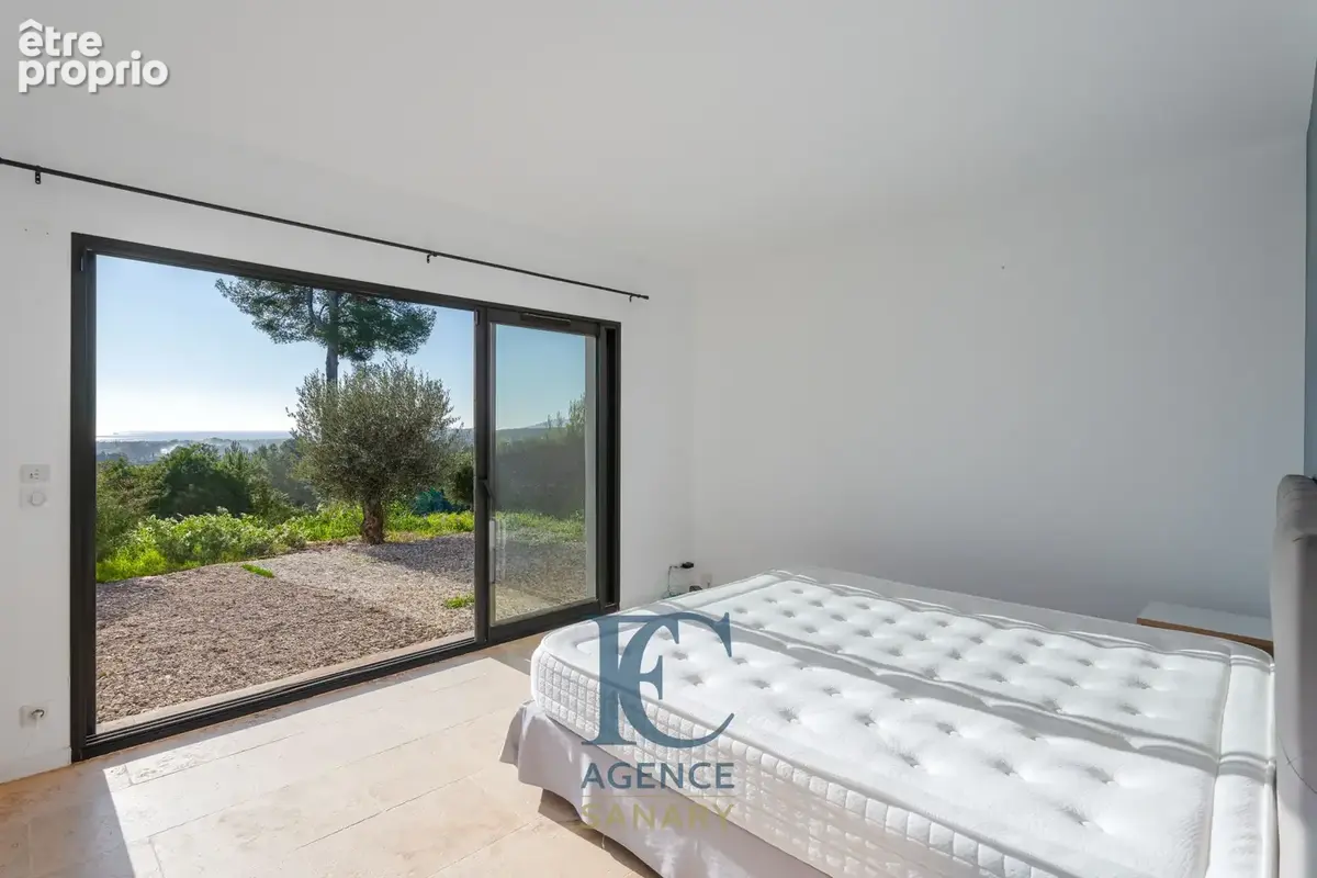 Propriété de 300 m2 avec magnifique vue mer - photo 8