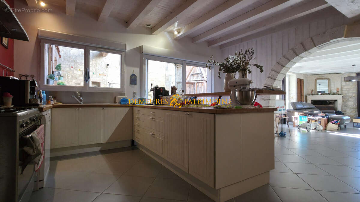 Maison à L&#039;ISLE-D&#039;ESPAGNAC