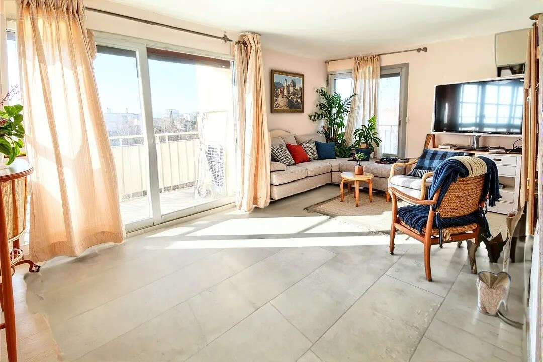 Appartement à FREJUS