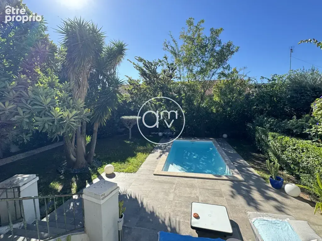 Toulon   Charmante maison des années 30, un véritable cocon avec piscine et garage - photo 4