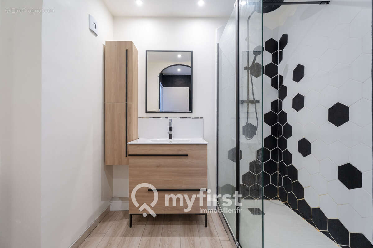 Bel appartement à la limite de la Garde sur Toulon. - photo 9