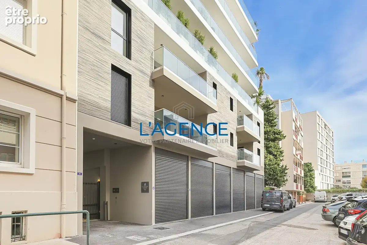 Appartement T4 neuf de 80 m2 avec terrasse et garage double au centre ville de Hyères - photo 10