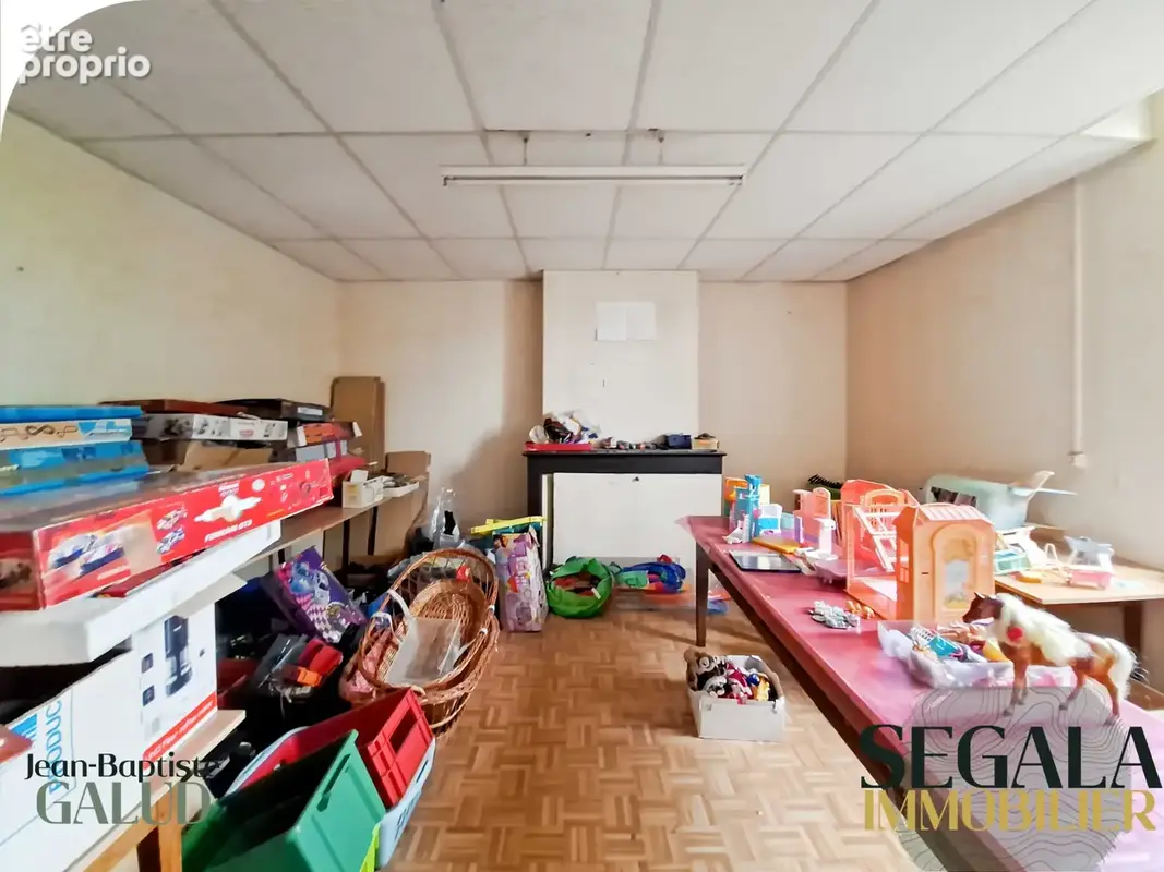 Immeuble dans le centre ville de Carmaux - 650 m2 au sol - photo 11