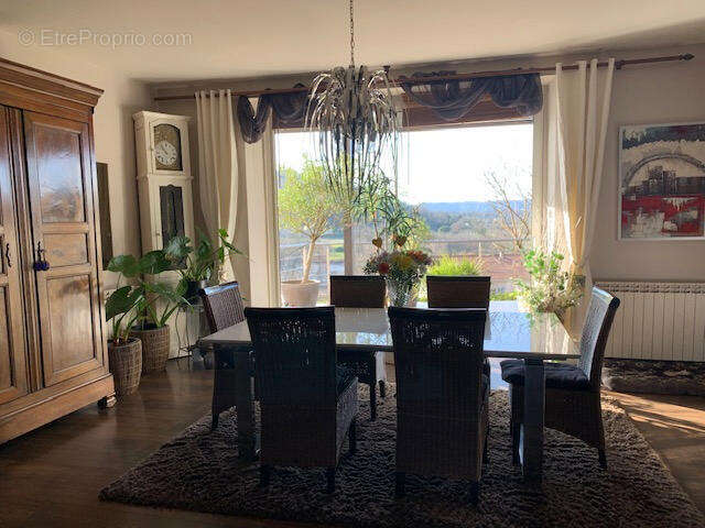 SALLE A MANGER - Maison à ARCAMBAL