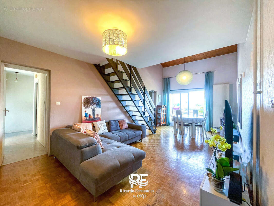Appartement à SEYNOD