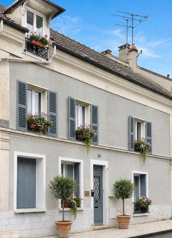 Maison à COUILLY-PONT-AUX-DAMES