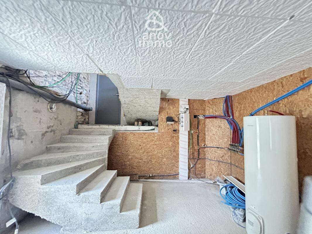 MARSAC 13kms d'Angoulême, Ferme charentaise (190m2 hab.) et - photo 17