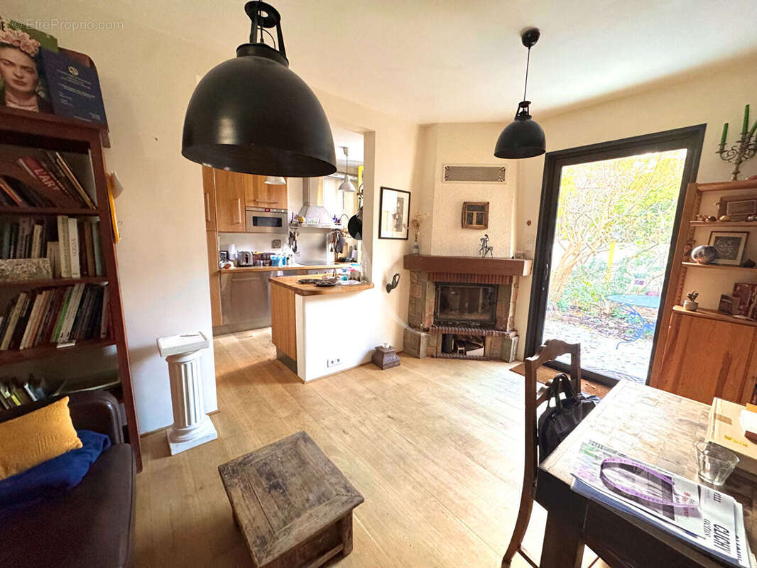 Appartement à FONTENAY-SOUS-BOIS