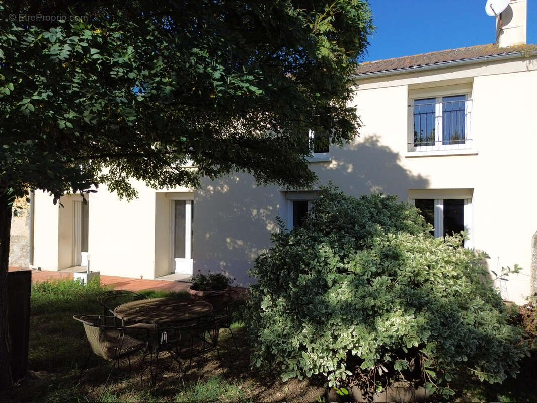 Maison à DOUE-LA-FONTAINE