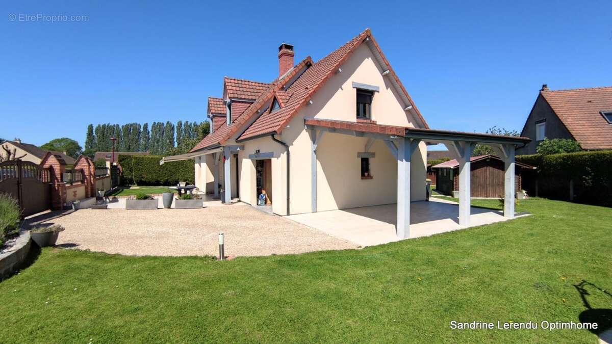 Une maison clé en main avec véranda contemporaine et possibilité de vivre de plain-pied. – 2 garages – Terrain 807 m² – Saint-Ou - photo 2