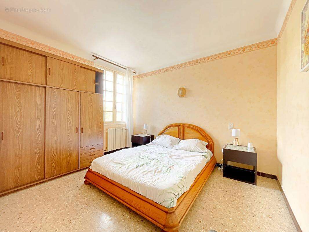 Maison à GREOUX-LES-BAINS