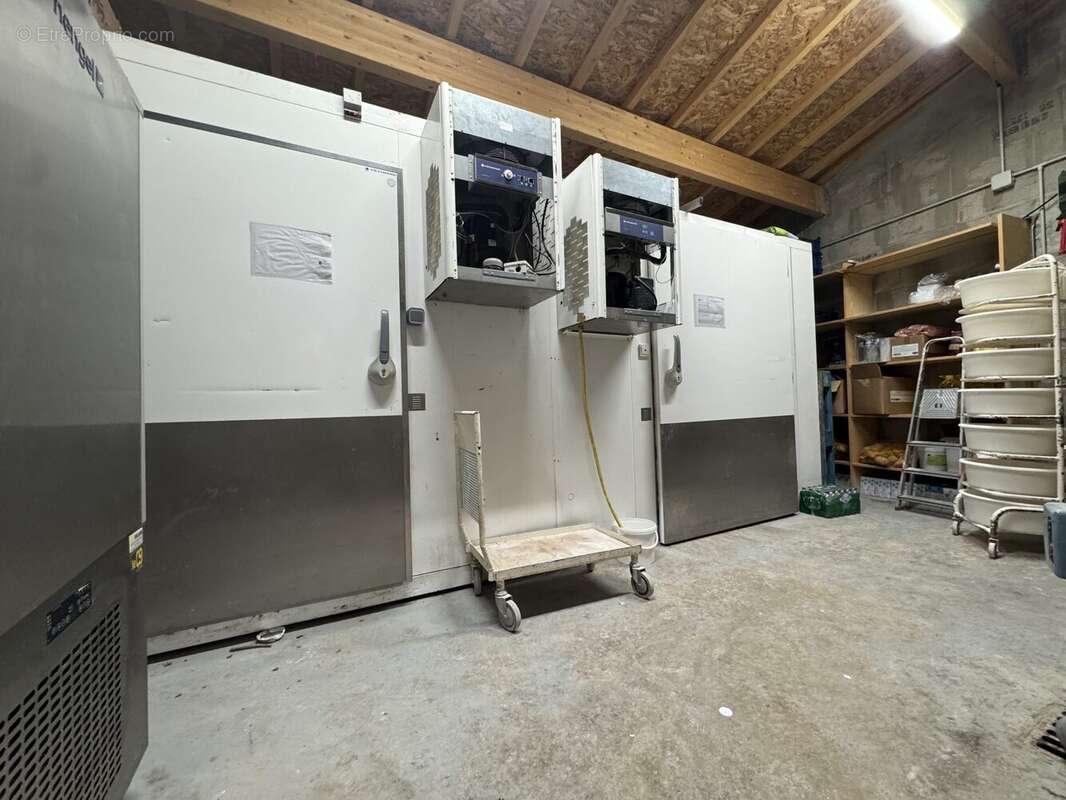 345 m² à Le Cheix  - photo 7