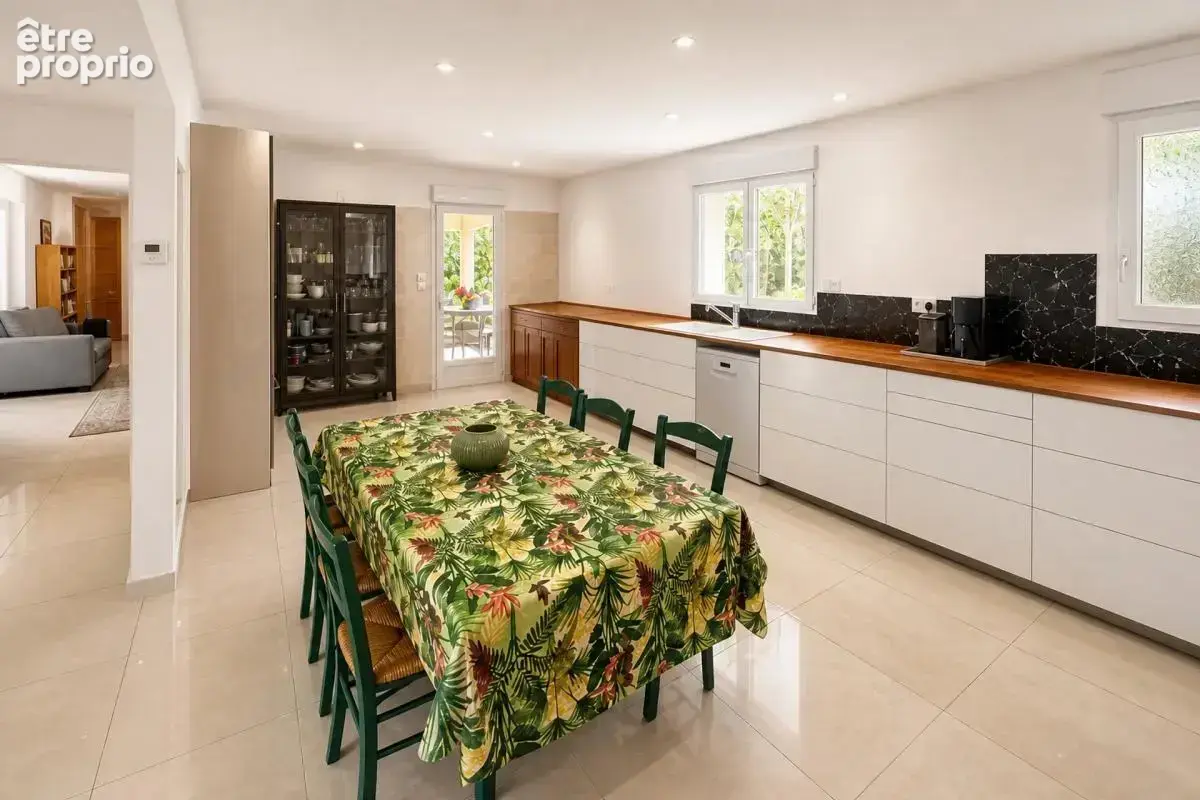 Maison de 7 pièces de 143 m² à Salaise-sur-Sanne - photo 7
